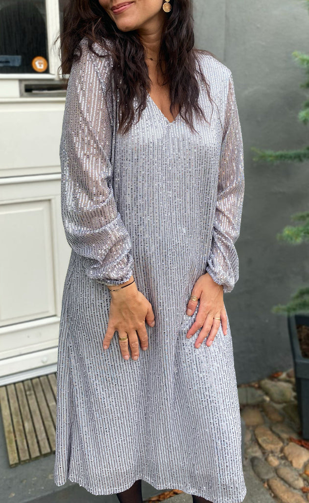 Say INA Copenhagen Kjole - Stine - Silver Sequin