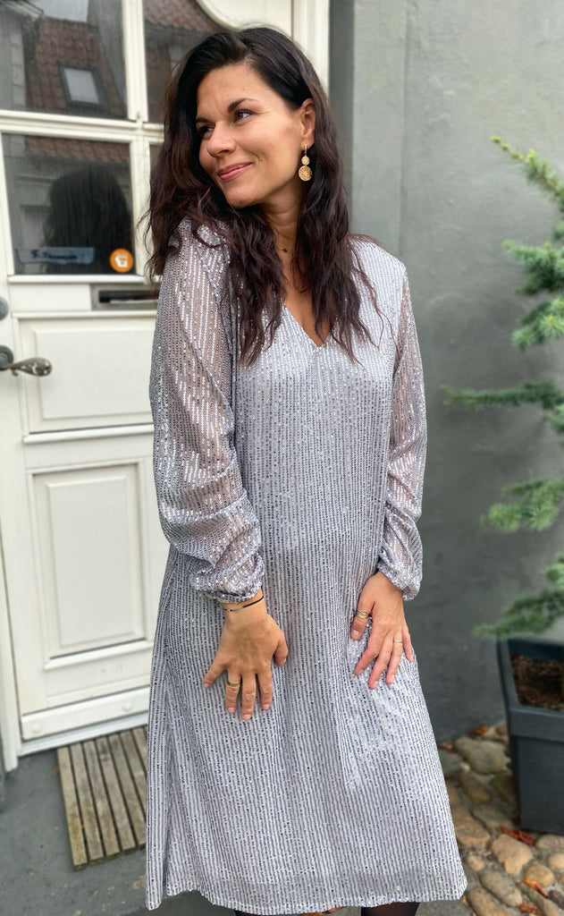 Say INA Copenhagen Kjole - Stine - Silver Sequin
