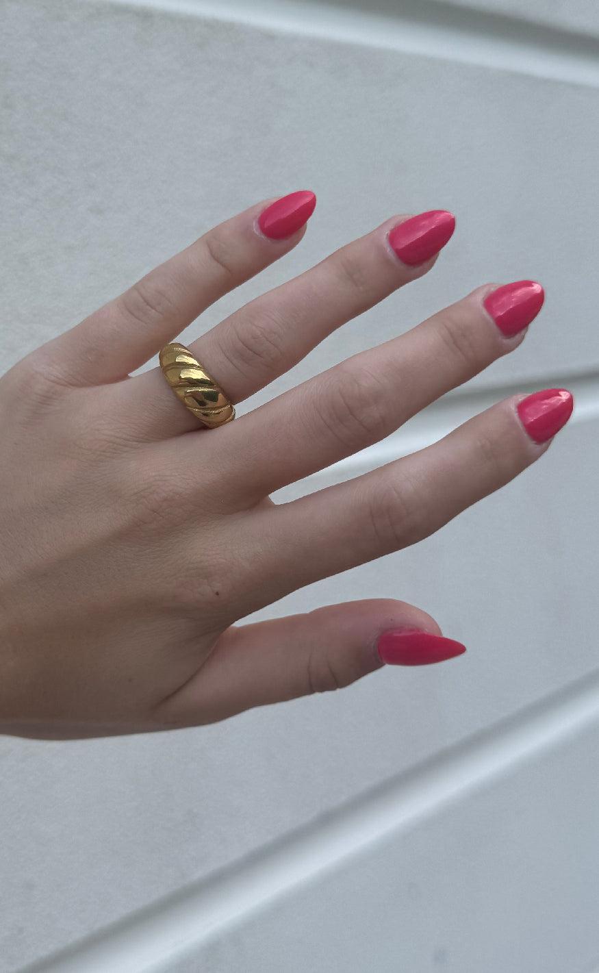 Smykkeli Copenhagen Ring - Twisted Crossaint Large - Golden Colour