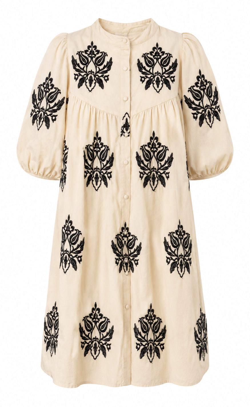Say INA Copenhagen Kjole - Sofia - Creme W. Black Embroidery