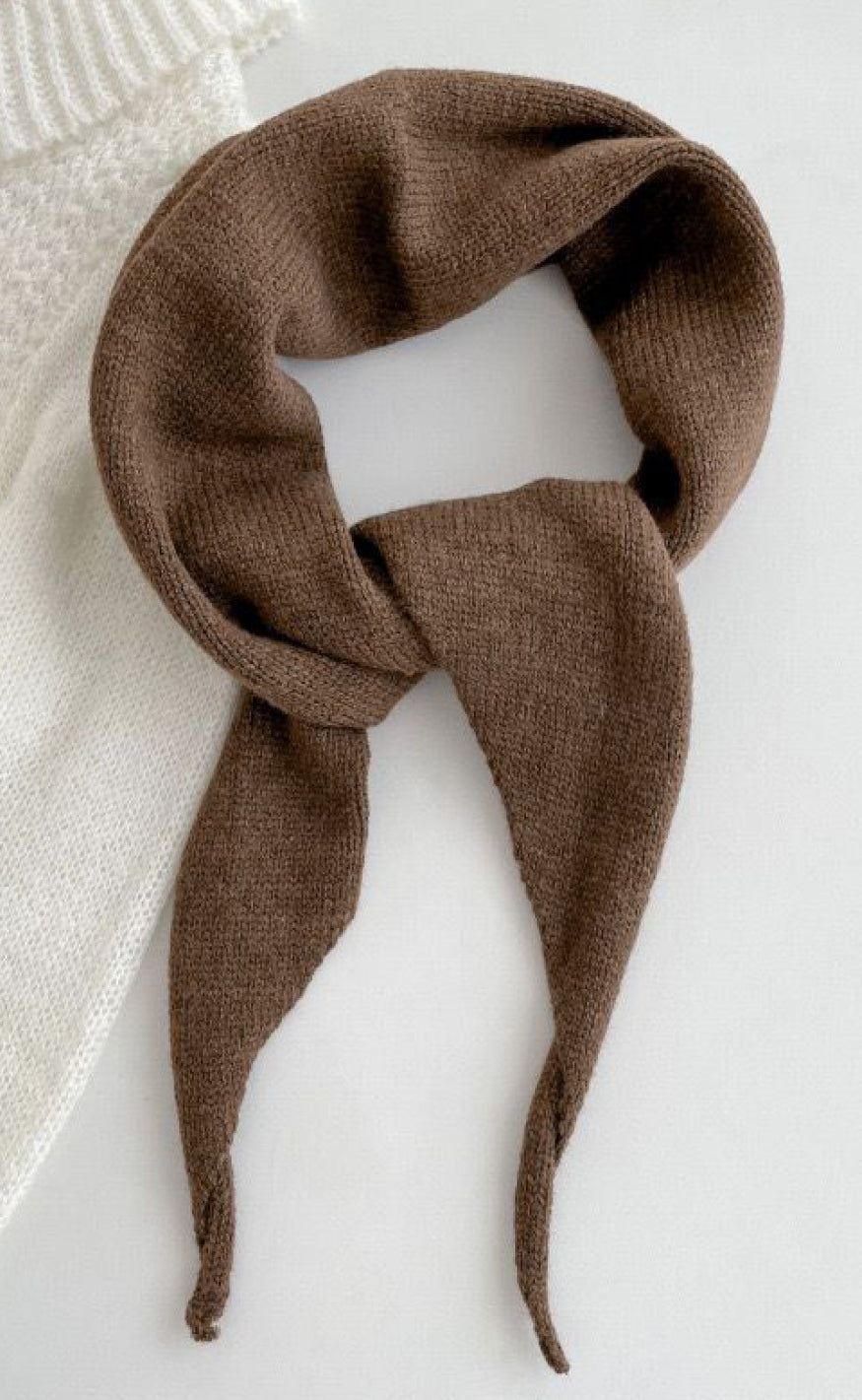 Say INA Copenhagen Skjerf - Sophie Triangle - Dark Brown