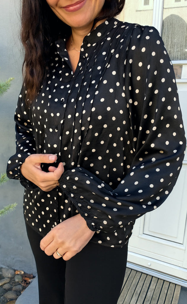 Say INA Copenhagen Bluse - Liara - Black W. White Dots