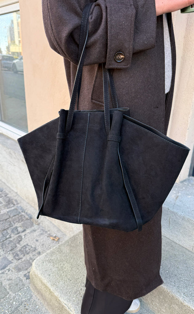Say INA Copenhagen Veske - Amanda - Black Faux Suede