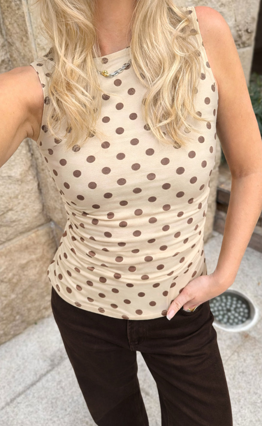 Say INA Copenhagen Topp - Sophia Mesh - Beige W. Brown Dots