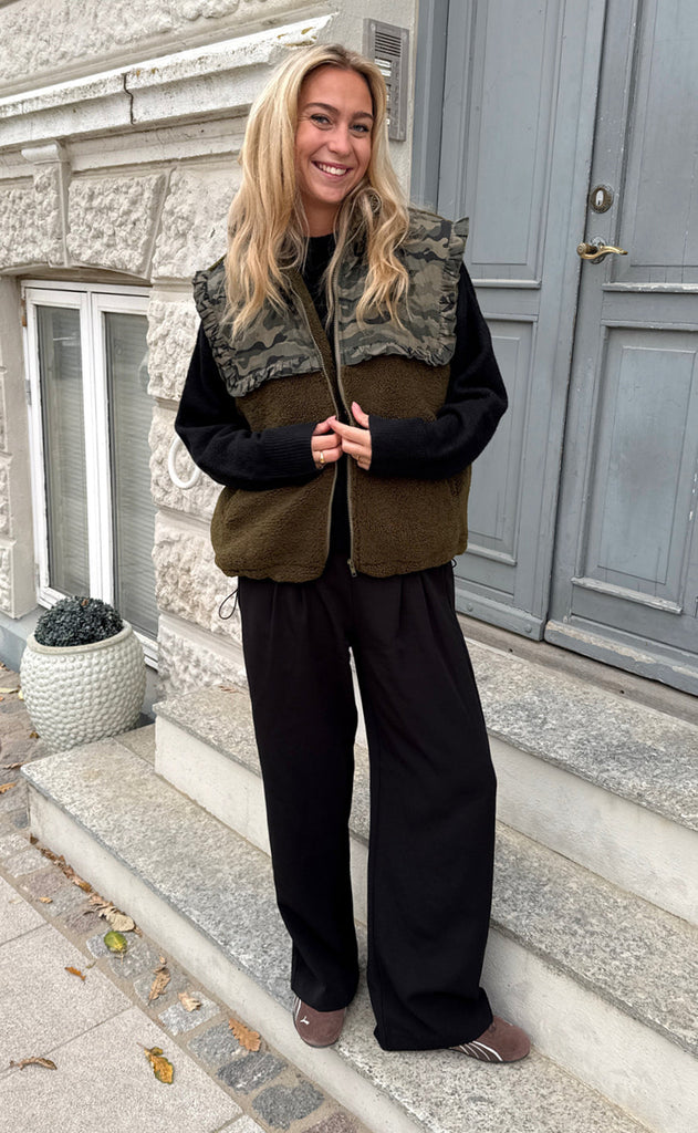 Say INA Copenhagen Fleece Vest - Fia - Army Green W. Camouflage