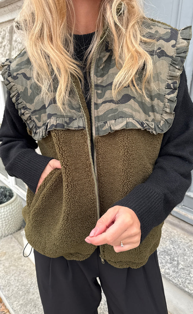 Say INA Copenhagen Fleece Vest - Fia - Army Green W. Camouflage