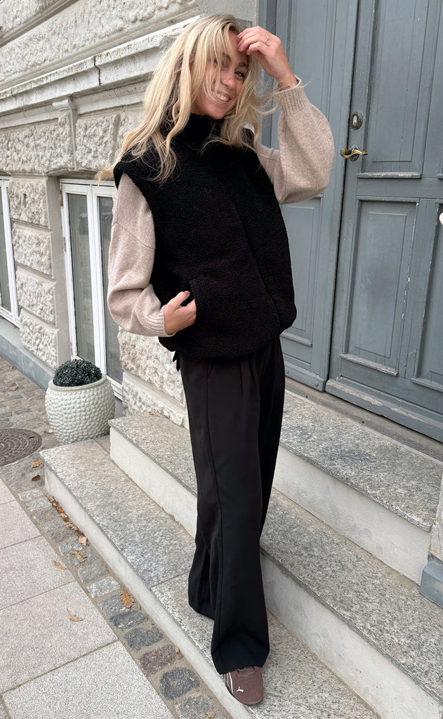 Say INA Copenhagen Fleece Vest - Fia - Black