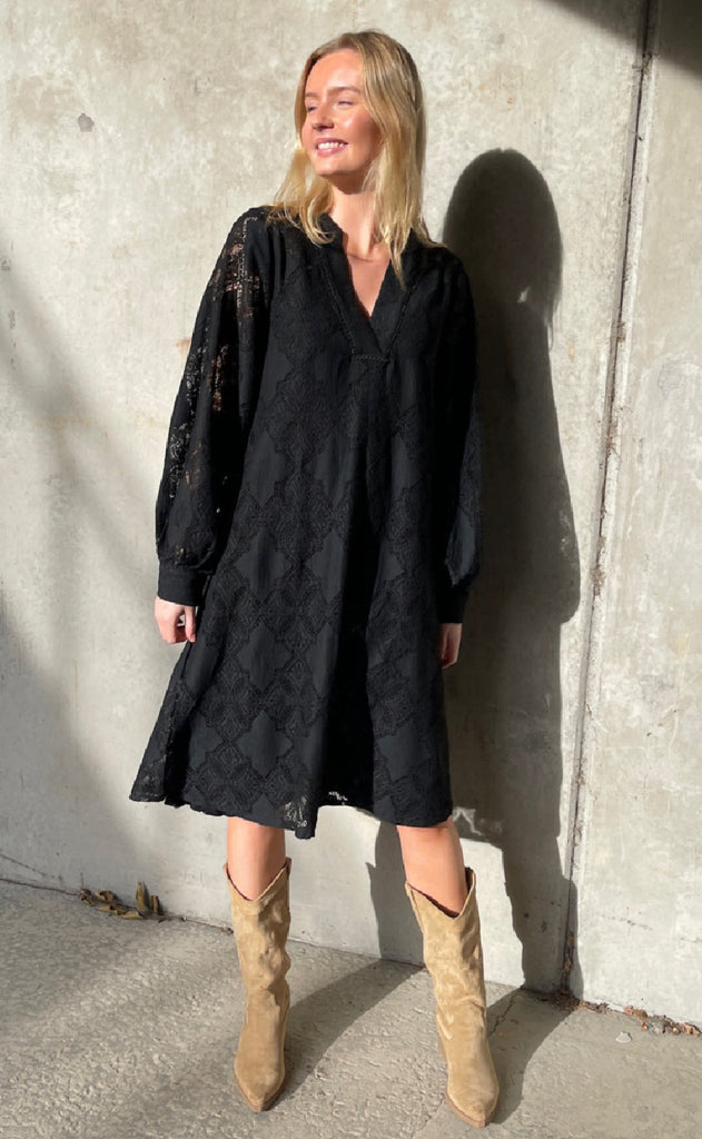 Love & Divine Kjole - Love1453 - Black