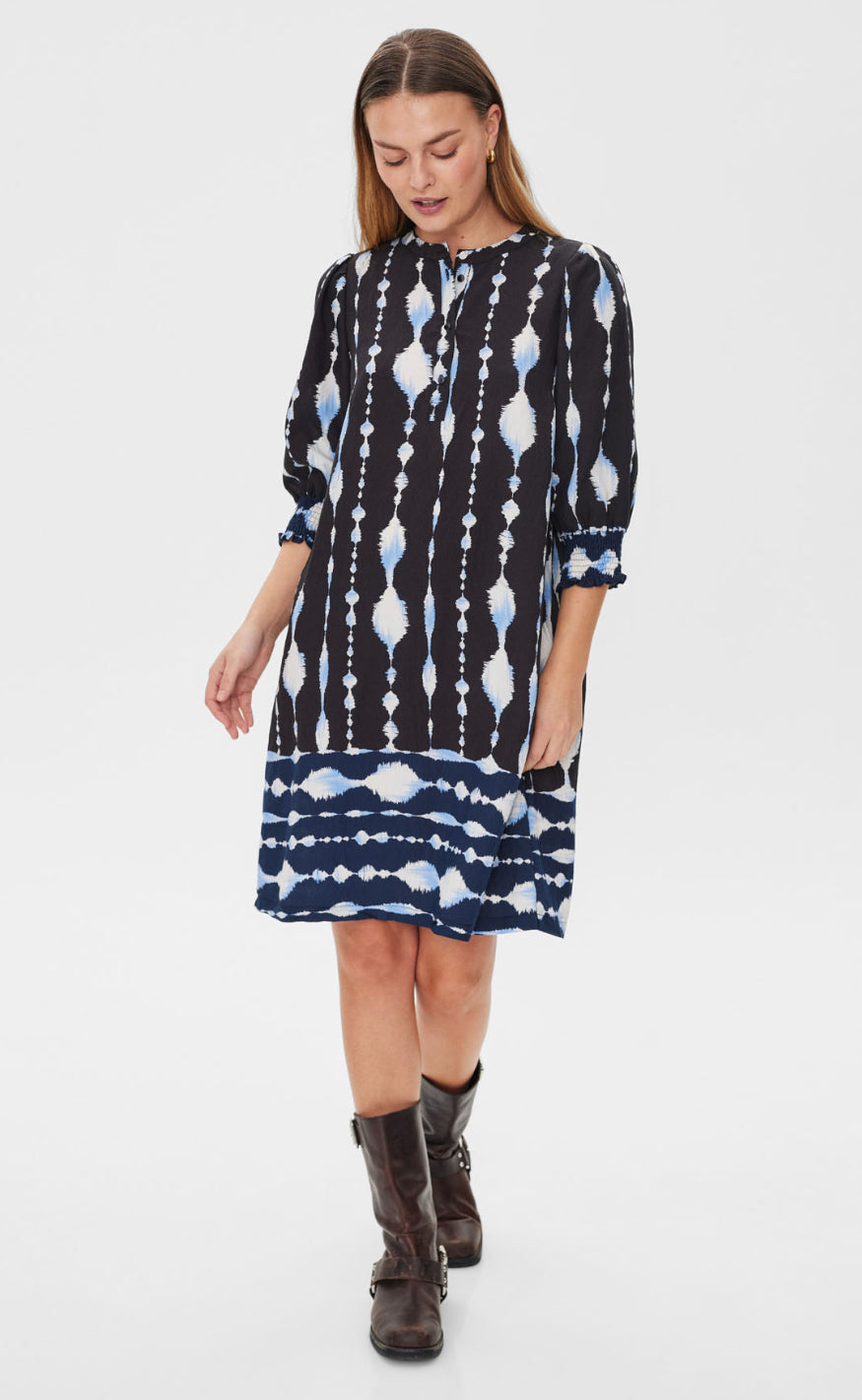 Freequent Kjole - Aby - Black W. Navy Blazer