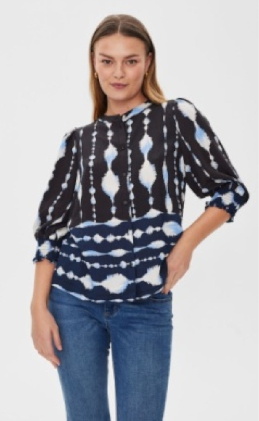 Freequent Skjorte - Aby - Black W. Navy Blazer