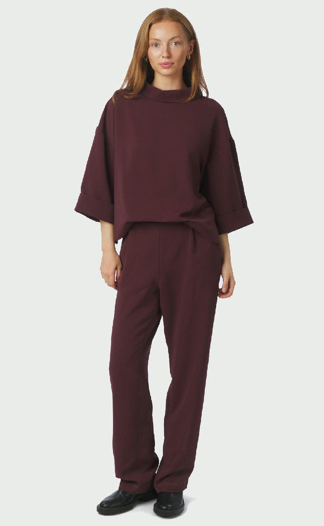 Neo Noir Jumpsuit - Arlo Crepe - Burgundy