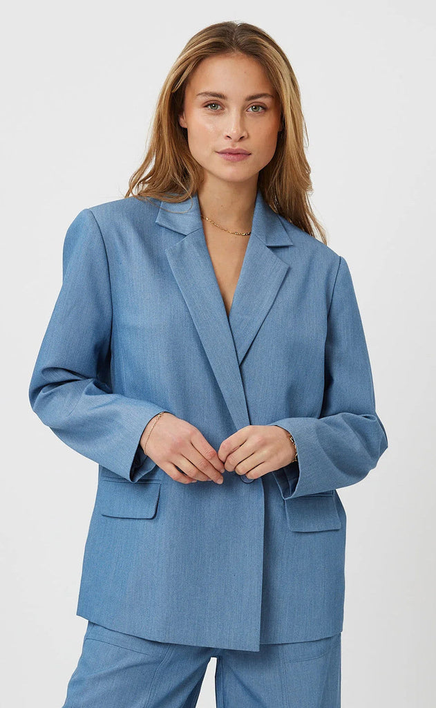 Moves Blazer - Cami - Chambray Blue