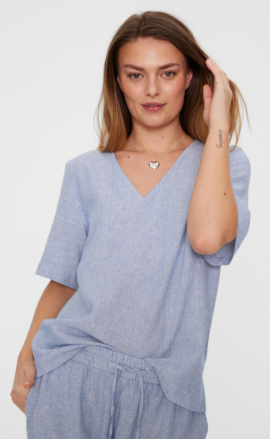 Freequent Bluse - Lava - Off White w. Nebulas Blue