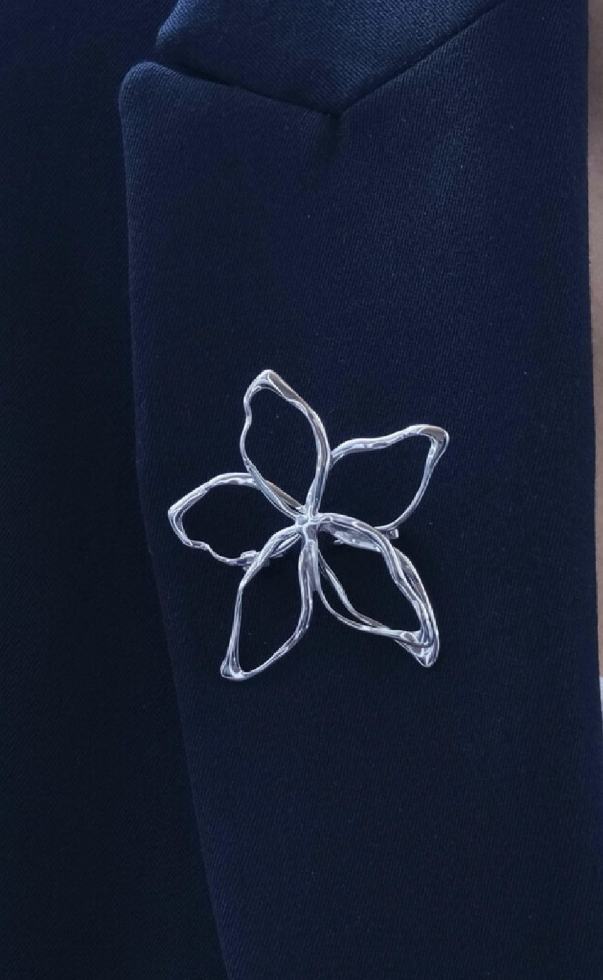 Smykkeli Copenhagen Broche - Flower - Silver Colour