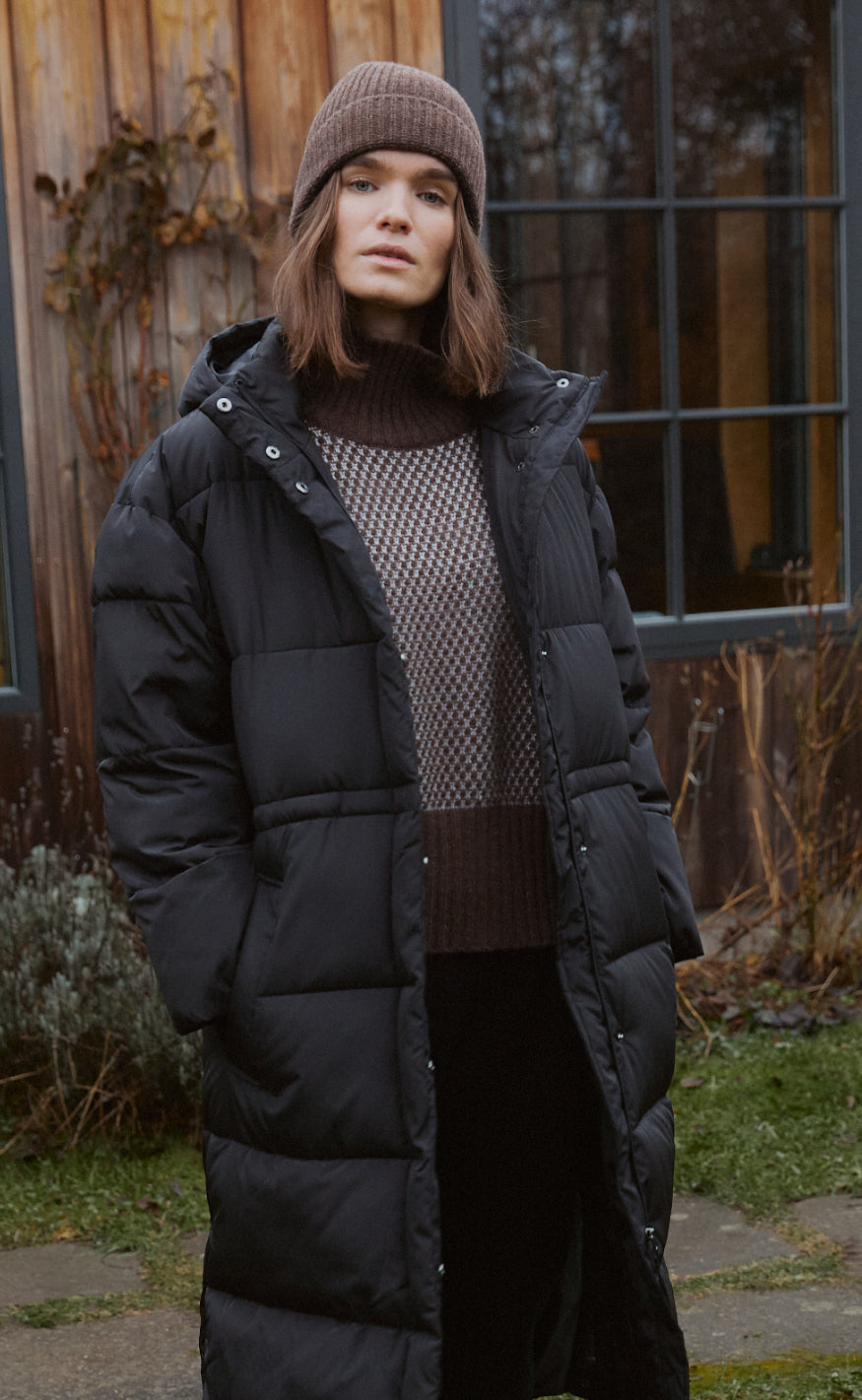 Basic Apparel Genser - Line T-Neck - Light Grey/Brown