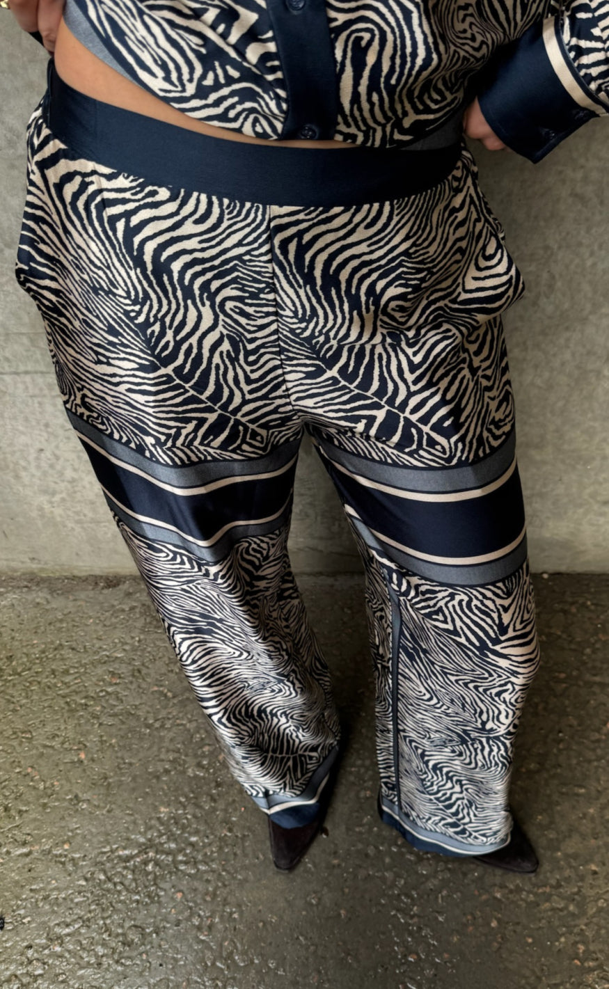Love & Divine Bukser - Love1024-60 - Navy Zebra