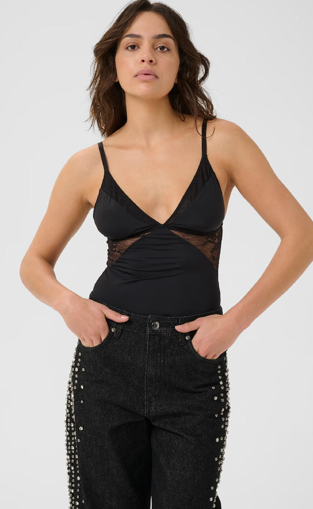 Gestuz Topp - Cami Blonde - Black