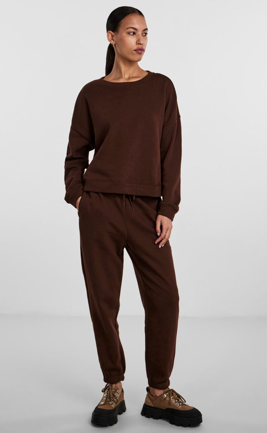 Pieces Sweatshirt - Chilli - Chicory Coffee
