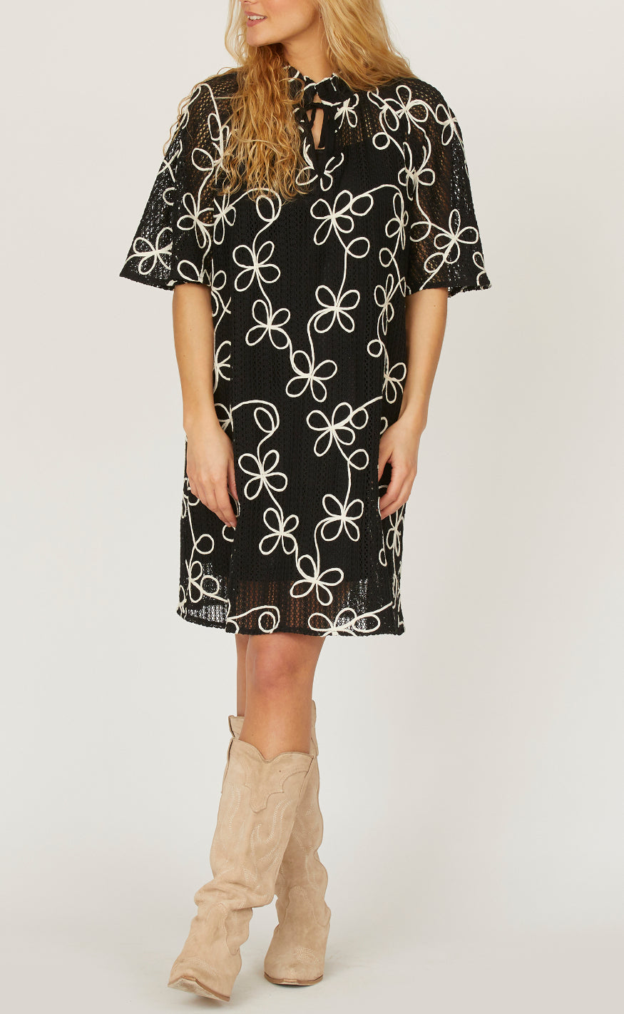 Love & Divine Kjole - Love1116 - Black/Cream