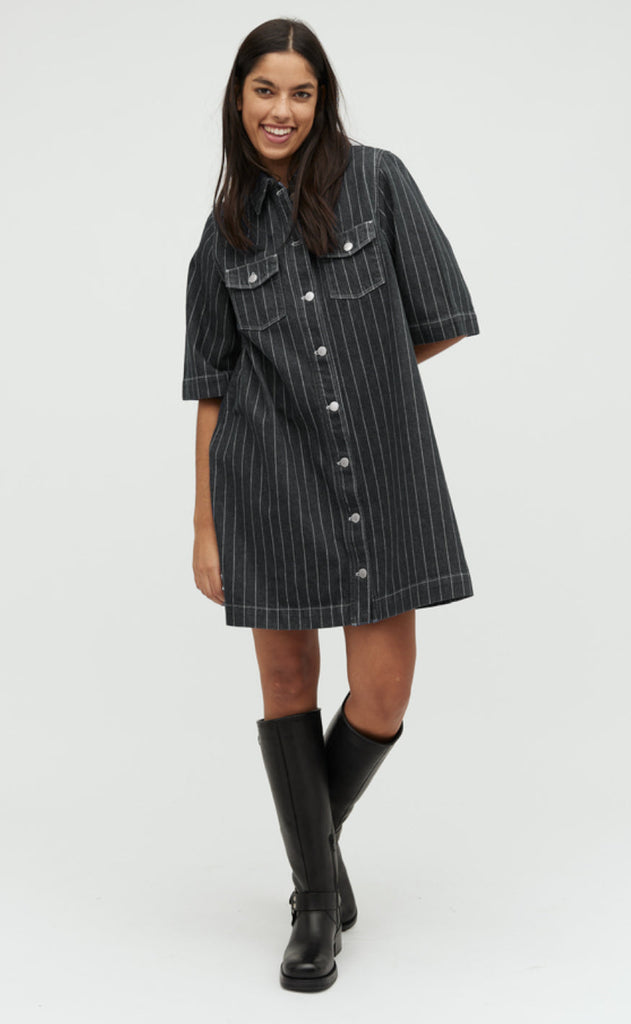 Global Funk Kjole - Mira-G - Dark Grey Pinstripe