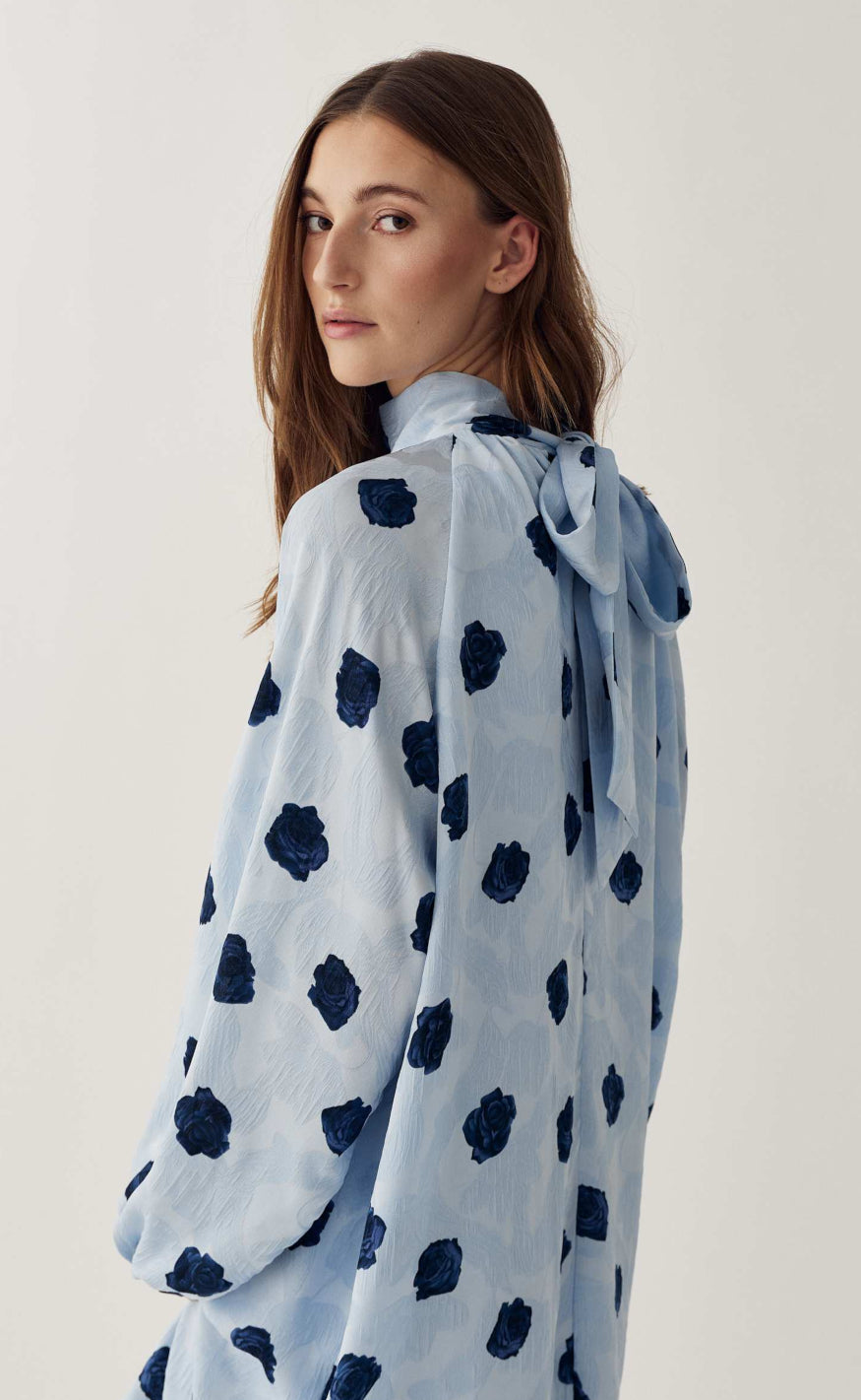 Noella Kjole - Lorenia - Delice Blue Print