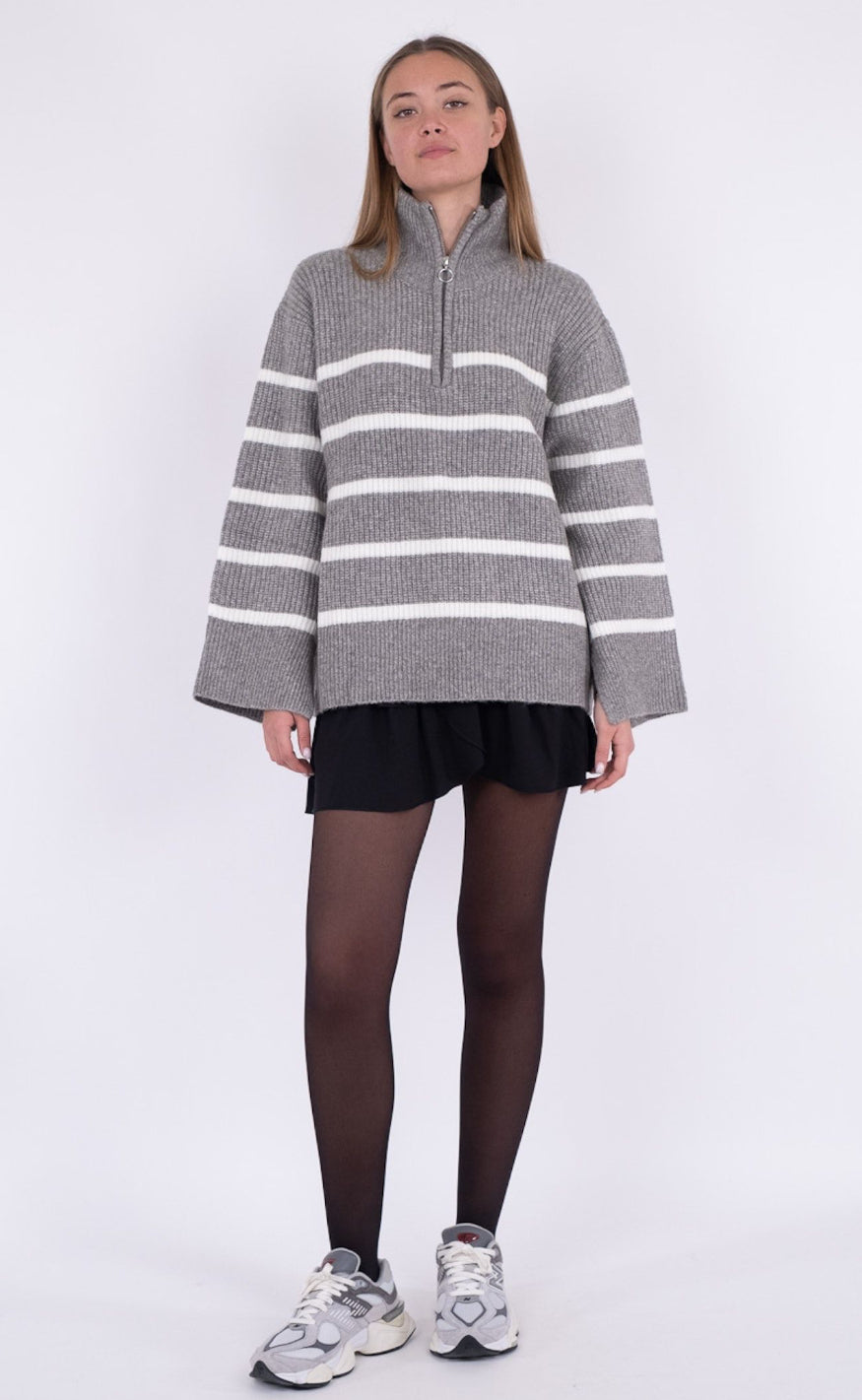Neo Noir Genser - Nevena - Dark Grey/Off. White