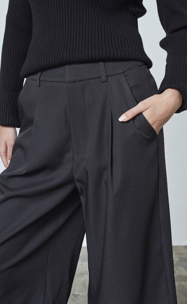 Sisters Point Shorts - Great-L - Black