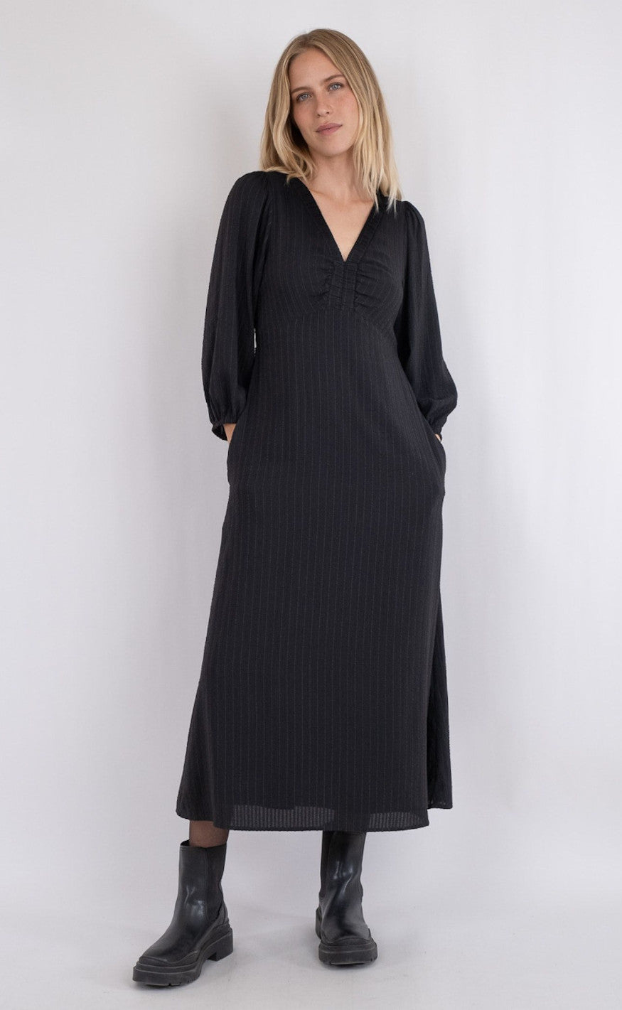 Neo Noir Kjole - Ilma - Black