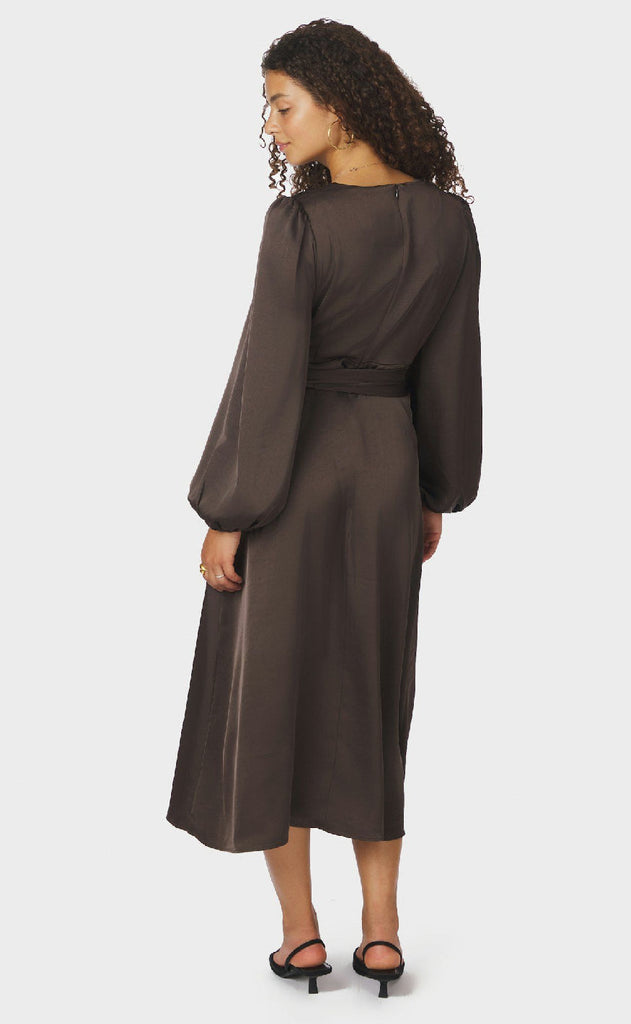 Neo Noir Kjole - Rimini Heavy Sateen - Dark Brown