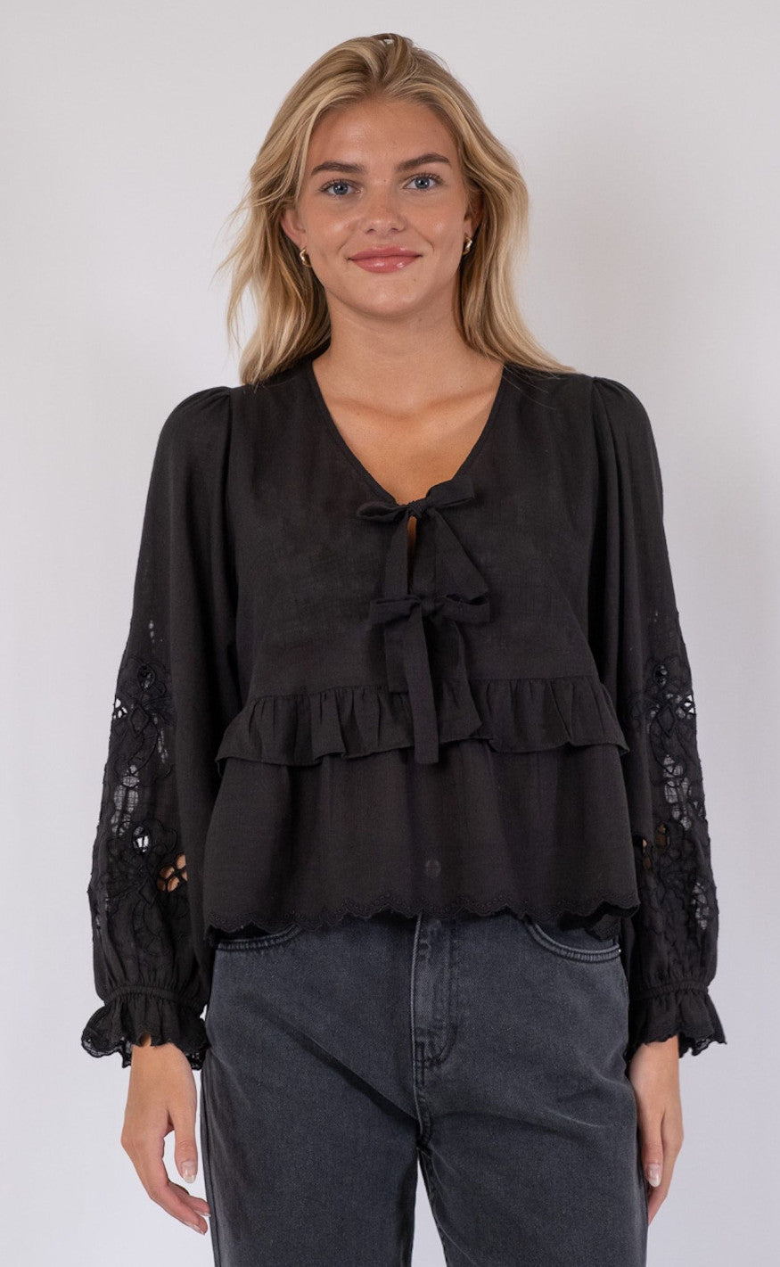 Neo Noir Bluse - Eden Embroidery - Black