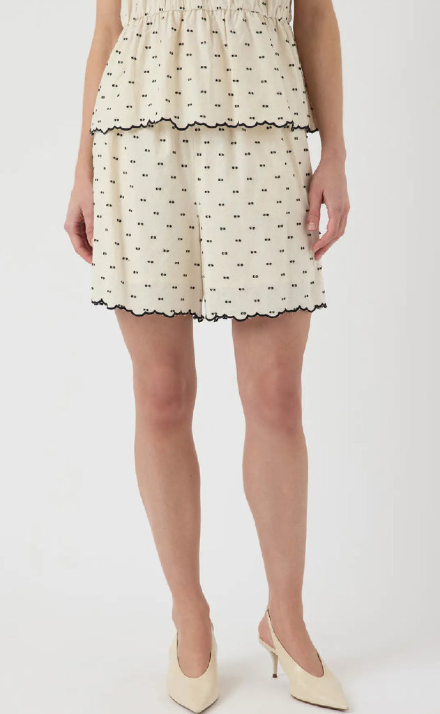 YAS Shorts - Dobby - Gardenia