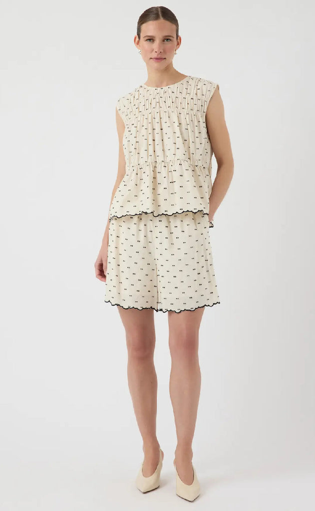 YAS Shorts - Dobby - Gardenia