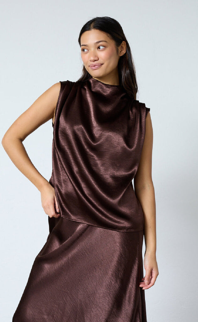 Sisters Point Topp - Guto-SL1 - D. Chocolate