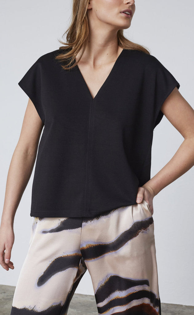 Love & Divine Topp - Love1371 - Black