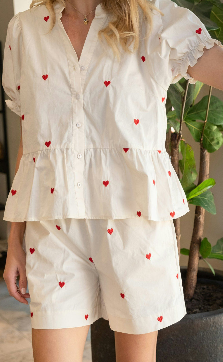 Neo Noir Topp - Savy Hearts - Creme