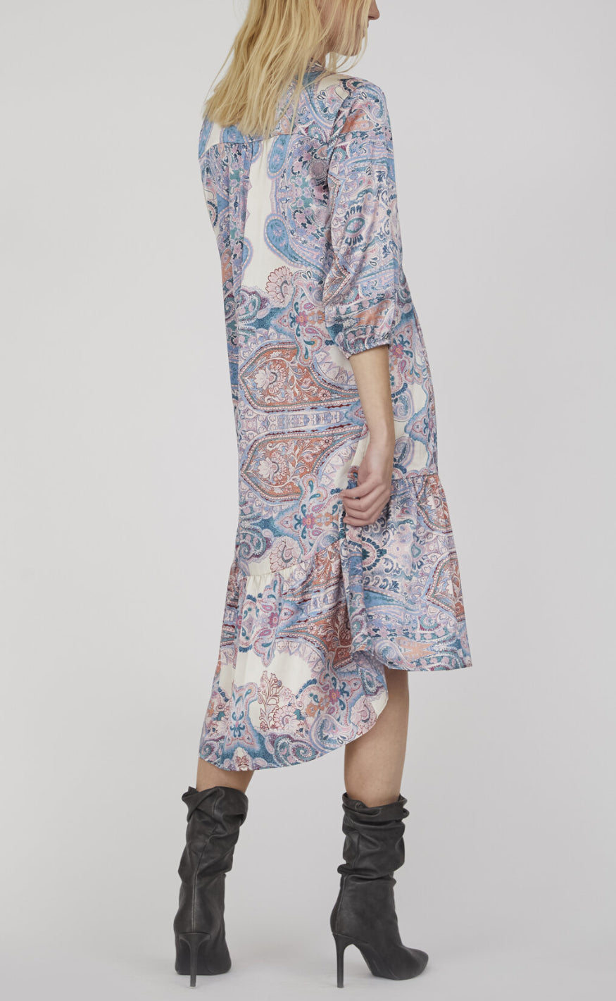 Love & Divine Kjole - Love958-5 - Paisley