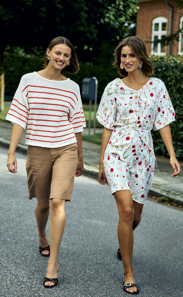 Freequent Kjole - Mele - Brilliant White w. Hot Coral