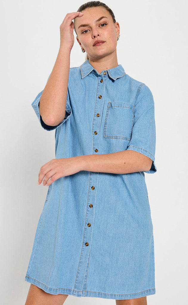 Freequent Kjole - Lisea - Light Blue Denim