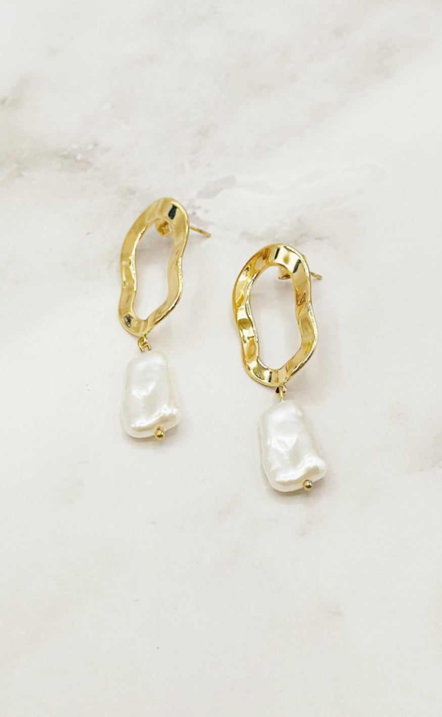 Smykkeli Copenhagen Øreringer - Lara Pearl - Gold Colour