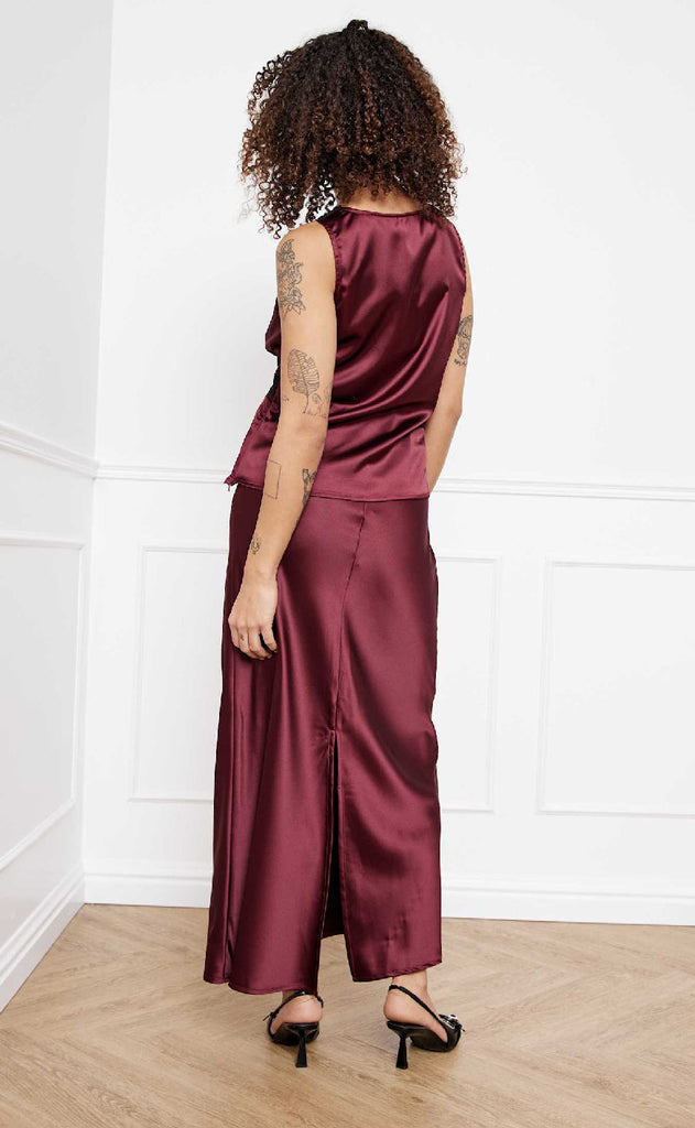 Noella Topp - Laurentina - Dusty Mahogany