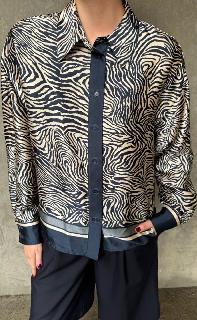 Love & Divine Skjorte - Love1393-1 - Navy Zebra