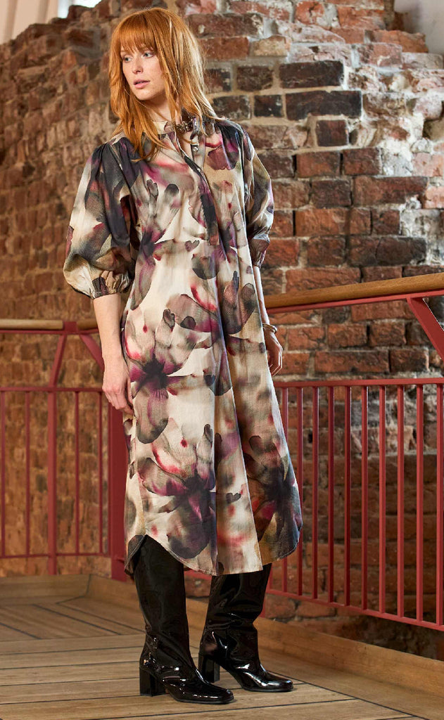 Black Colour Kjole - Filora - Plum Flower