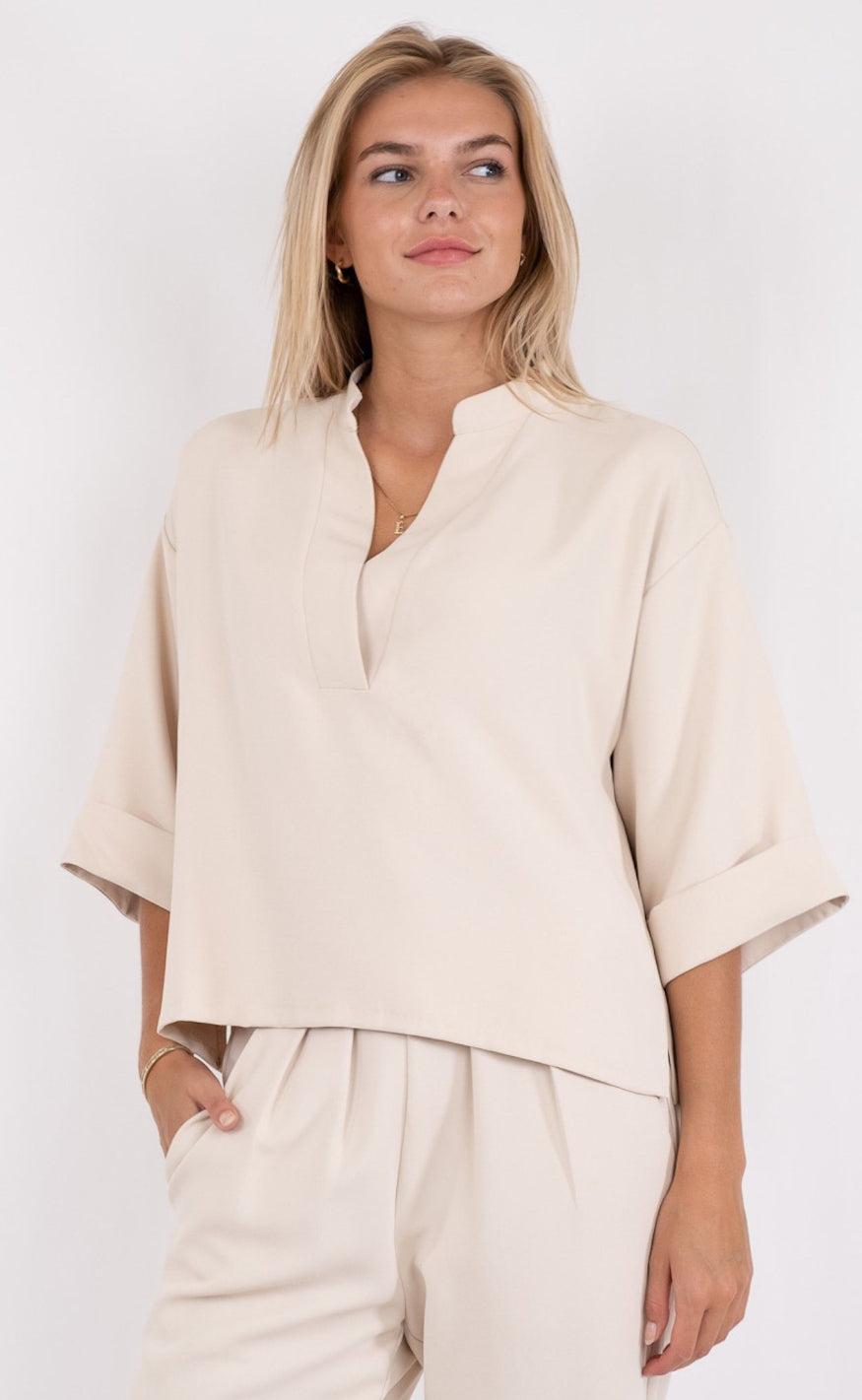 Neo Noir Bluse  - Luma - Creme