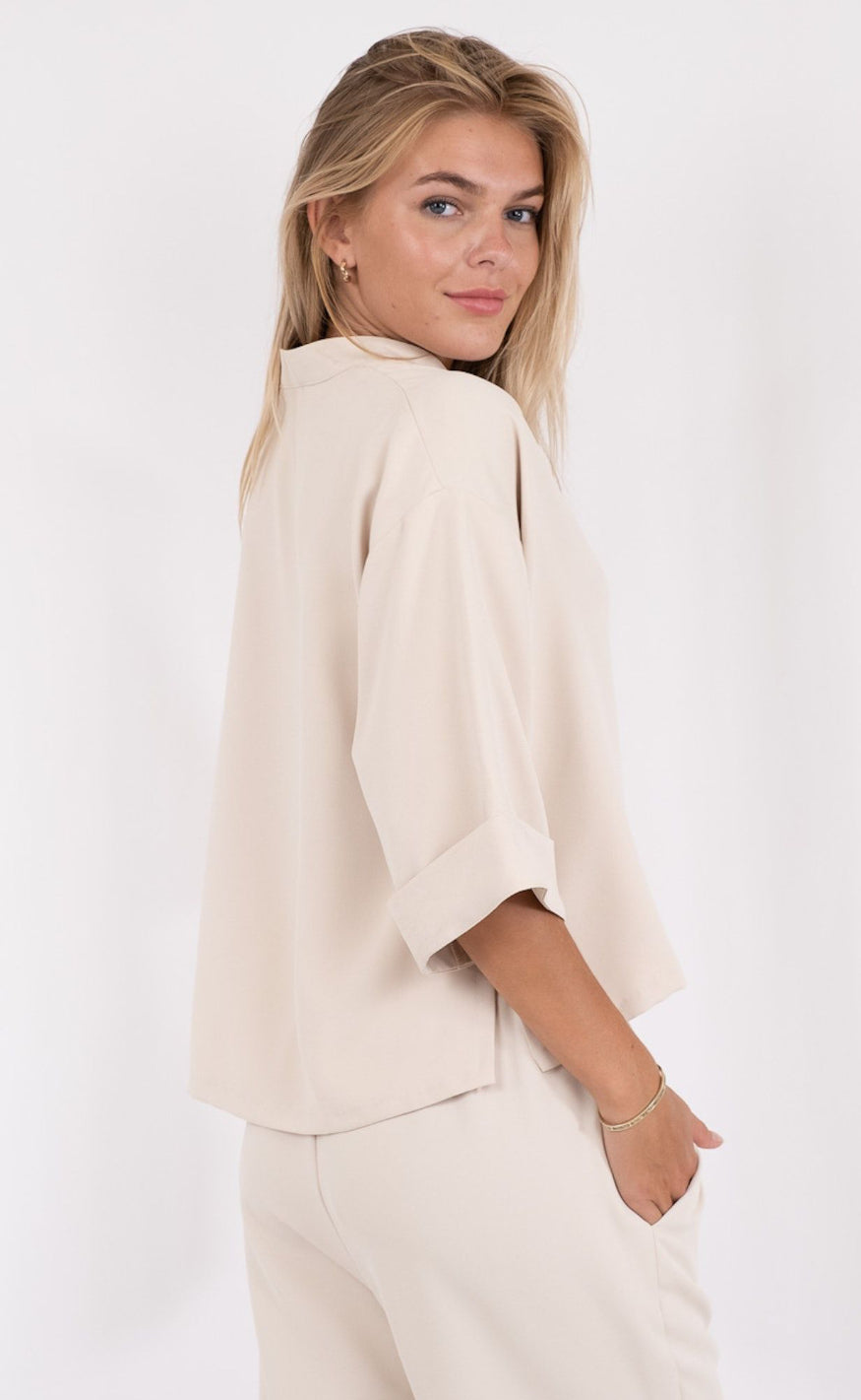 Neo Noir Bluse  - Luma - Creme