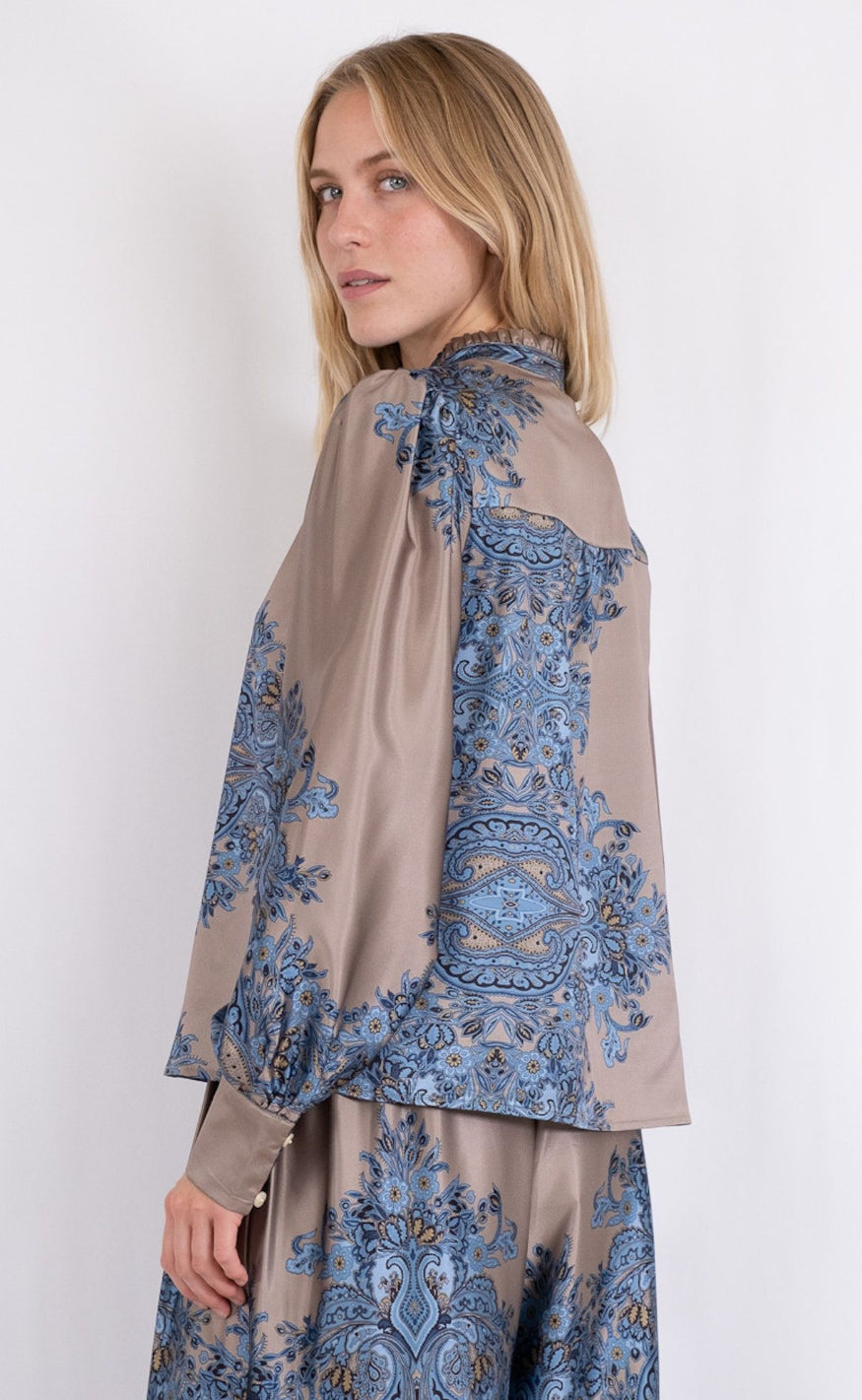 Neo Noir Skjorte - Massima Paisley - Blue
