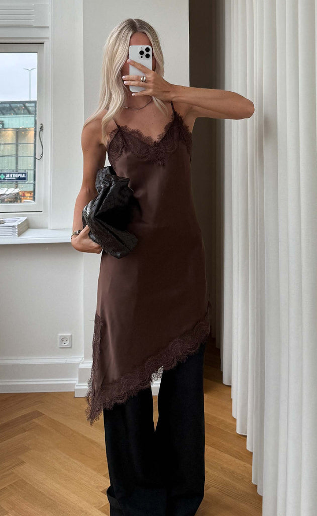 Noella Kjole - Merlie - Chocolate