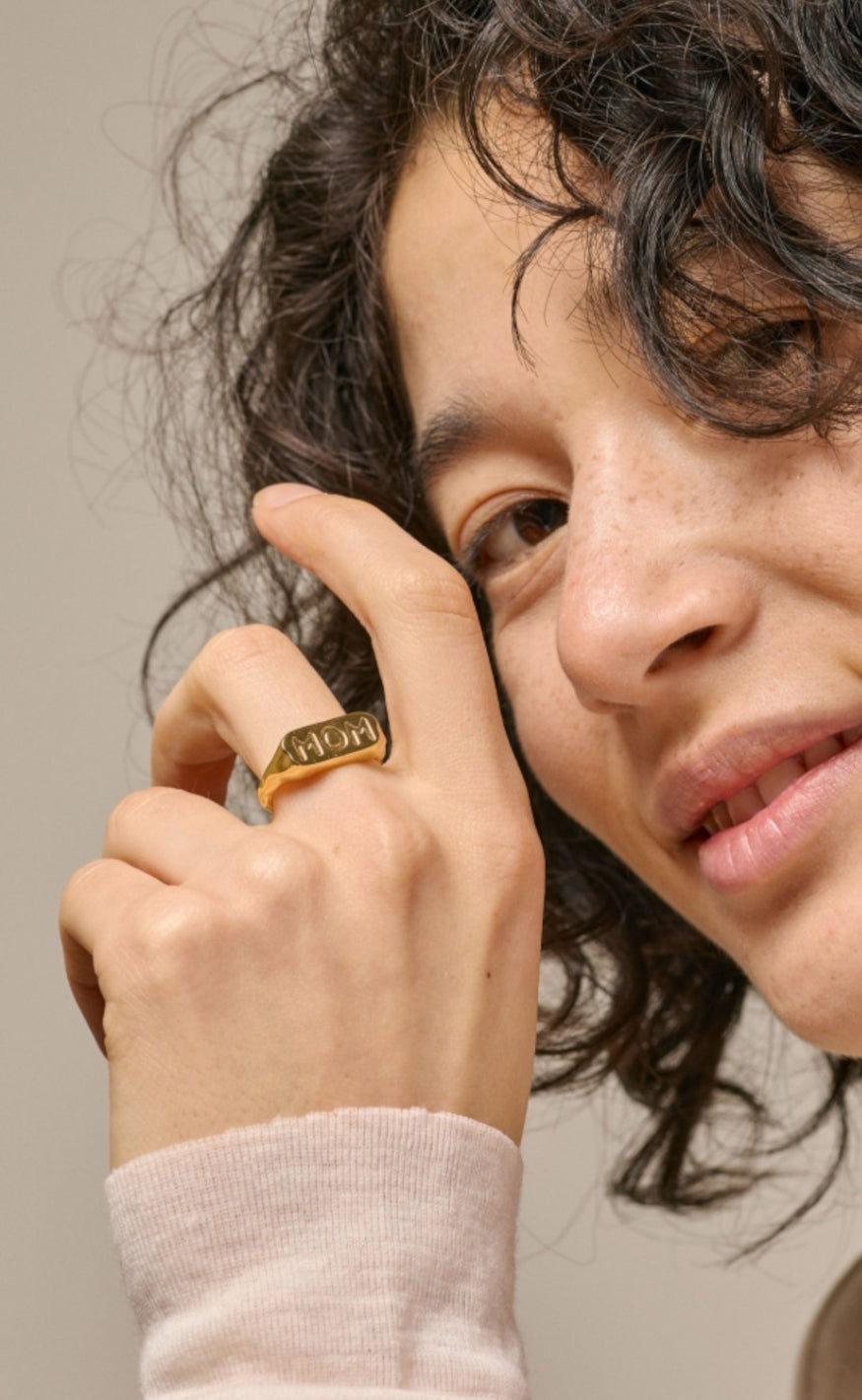 ENAMEL Copenhagen Ring - Mom Statement - Gold
