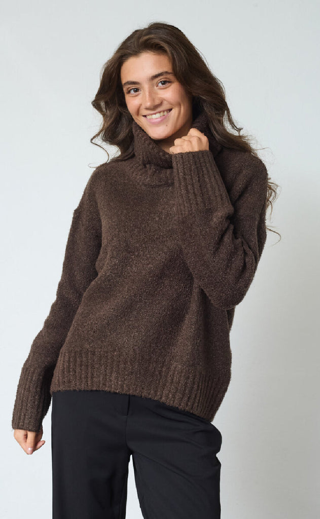 Sisters Point Genser - Hemma-PU - Mocha Brown