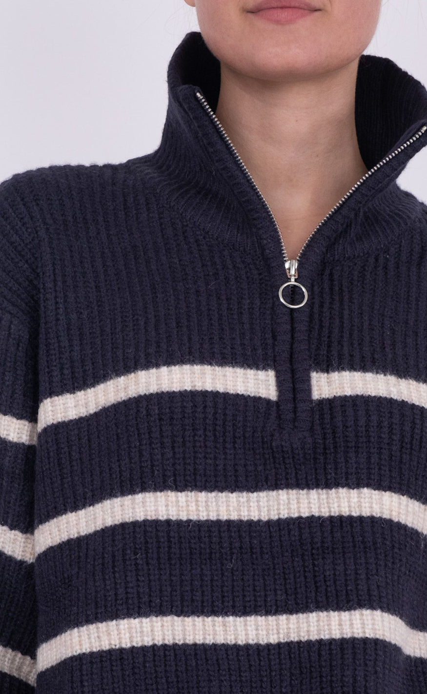Neo Noir Genser - Nevena - Navy/Sand
