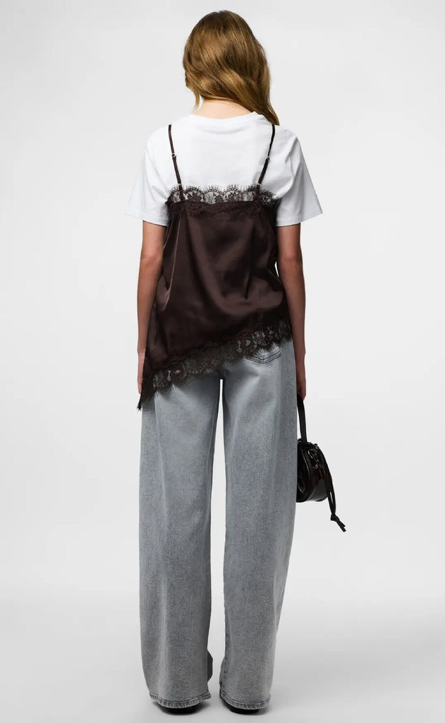 Pieces Topp - Nomi Strap - Hot Fudge